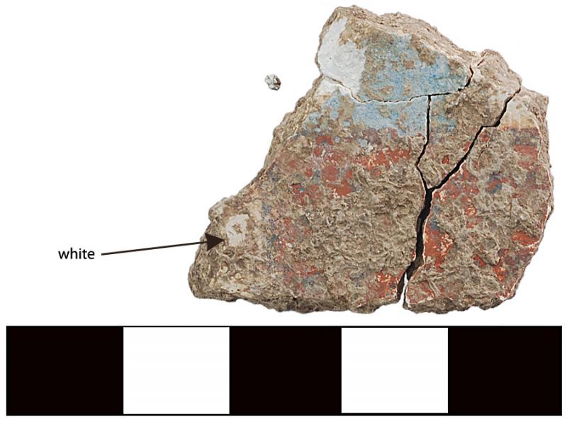 Fig. 6. Plaster fresco fragment (3055–16c) with red, blue, and white paint, from area D-South.