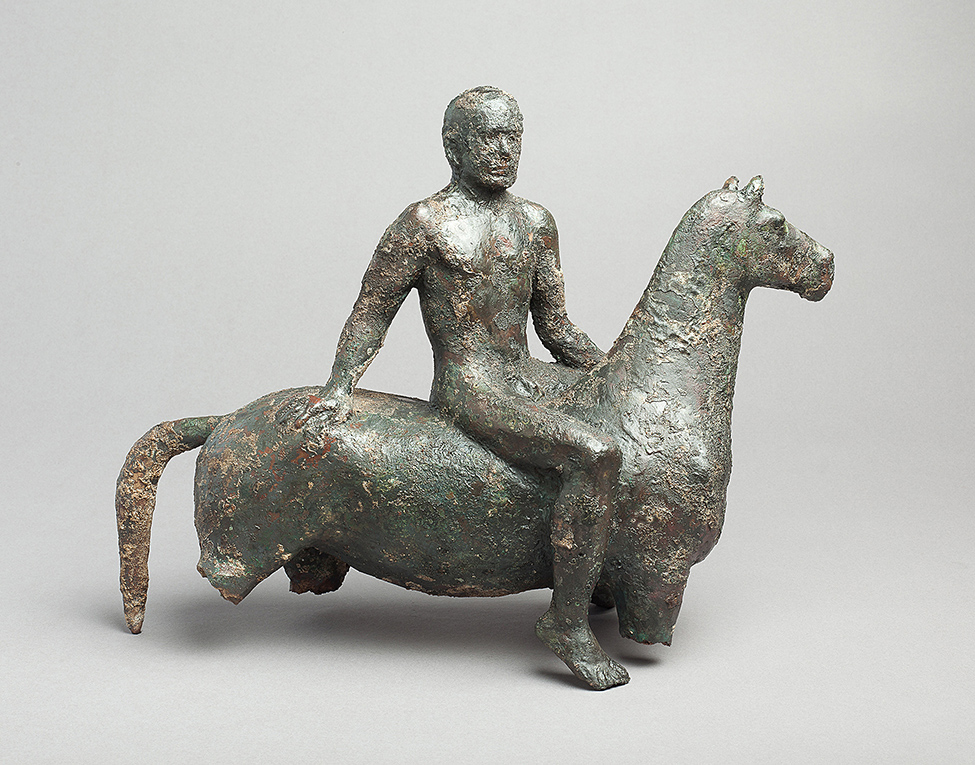 Fig. 2. Fritz Wrampe, equestrian statuette, bronze, 1933/34, ht. 44 cm; 1937 confiscated from Städtischer Kunsthalle Mannheim; ca. 1939 in commission of Kunsthandlung Karl Buchholz; since 2011 part of the Berlin sculpture find and currently kept in the Museum for Pre- and Early History in Berlin (A. Kleuker; © Staatliche Museen zu Berlin, Museum für Vor- und Frühgeschichte).