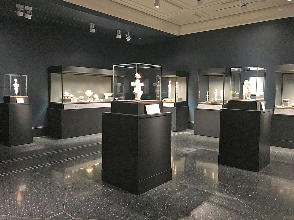 Fig. 4. Cycladic gallery on the ground floor of the Getty Villa.